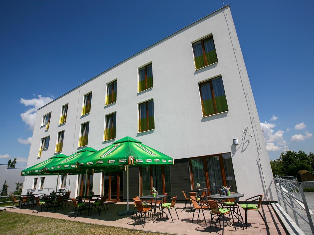 Nad Královnou Hotel&Restaurant Praga Exterior foto